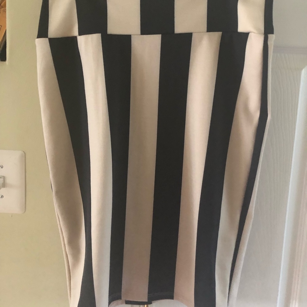 LuLaroe pencil skirt size M